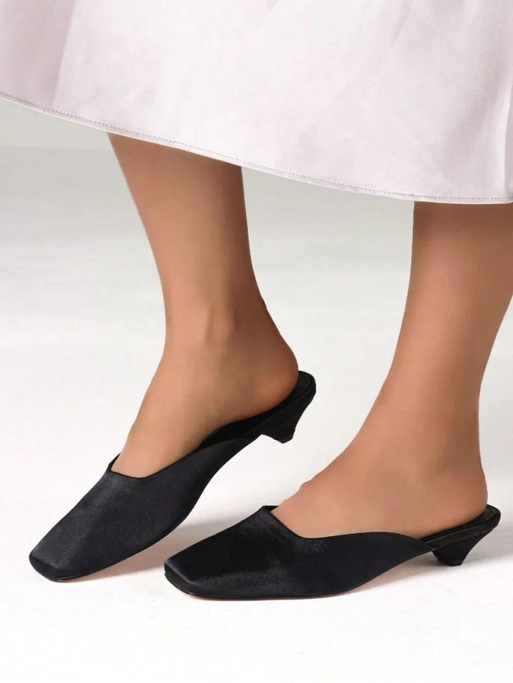 Black Casual Women's Satin Slingback Mules Thick Kitten Heel Slip-On Party Pumps - Picture 3 of 6